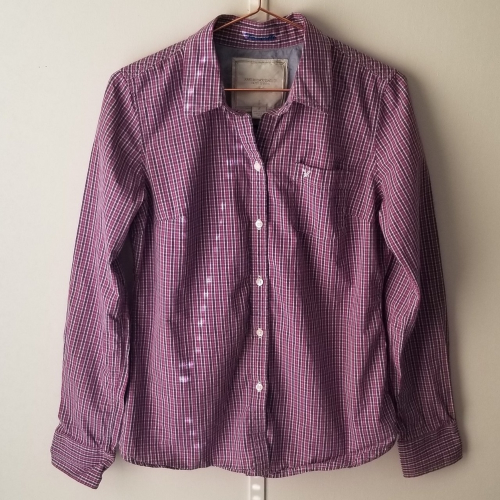 American Eagle Favorite Fitted Button-up Shirt
